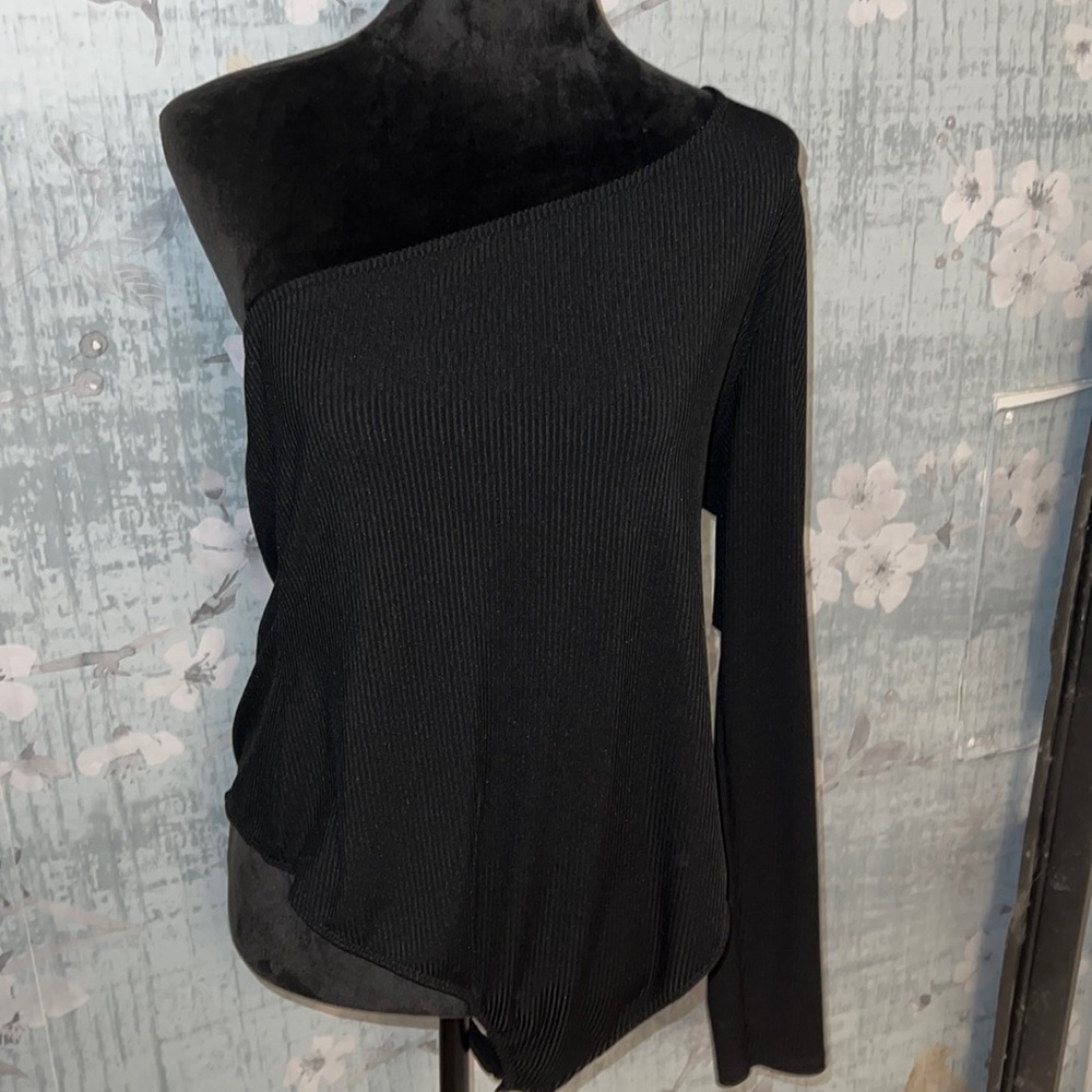 ASOS size 16 black one shoulder body suit